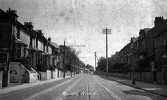 Battle-Road-with-the-footpath-to-Winsor-Road.-1910.